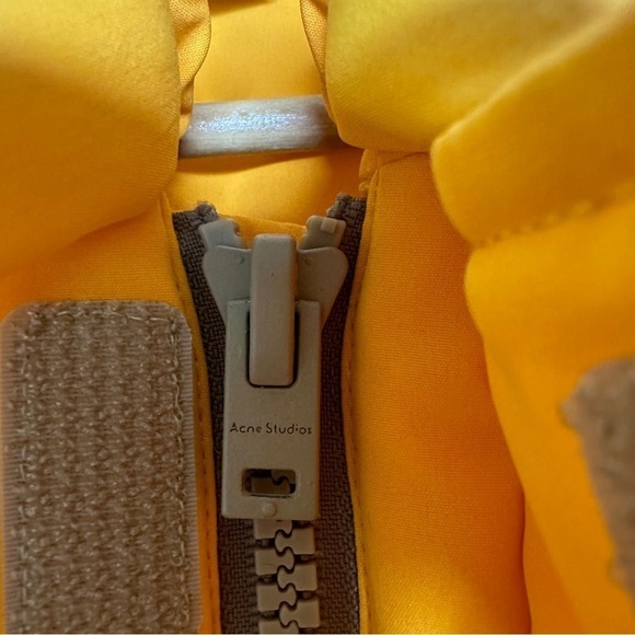 NWOT Acne Studios Gender Inclusive Heat Reactive Vest Size M - Picture 5 of 12